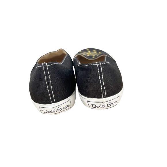 Daniel Green Slip On Black Canvas Sun Moon Star Embroidered Flats Arch Support - Picture 4 of 10